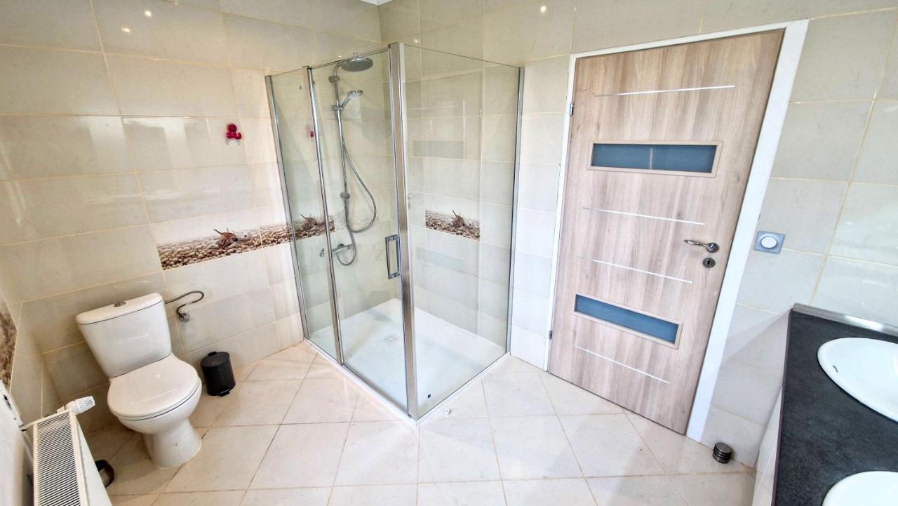 Les Retrouvailles Des Ducs By Vindihouses - Piscine Chauffe Toute L'Annee - Billard Magnien Luaran gambar